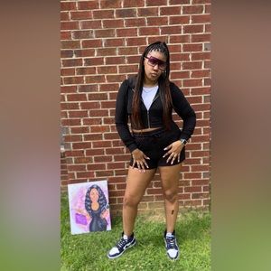 2 PC SET SIZE SMALL TRUE TO SIZE SHORTS & CROP TOP JACKETS